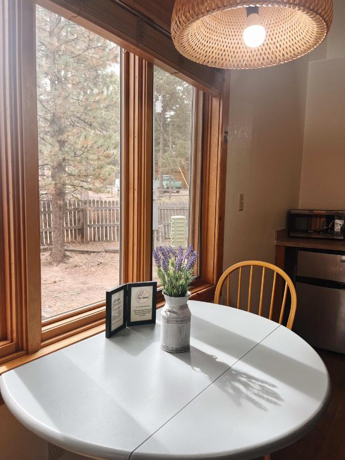 Cozy Cabin Suite Bed And Breakfast Woodland Park Exteriér fotografie